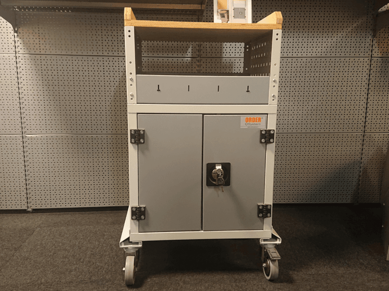 Utstilt Order System bilinnredning Single trollye S20-02