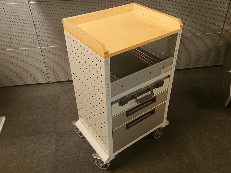 Utstilt Order System bilinnredning Single trollye S20-04
