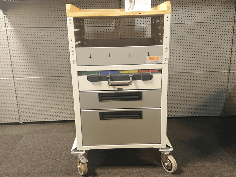 Utstilt Order System bilinnredning Single trollye S20-04