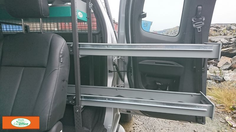 Innredning til pickup - bak førersete Isuzu D MAX