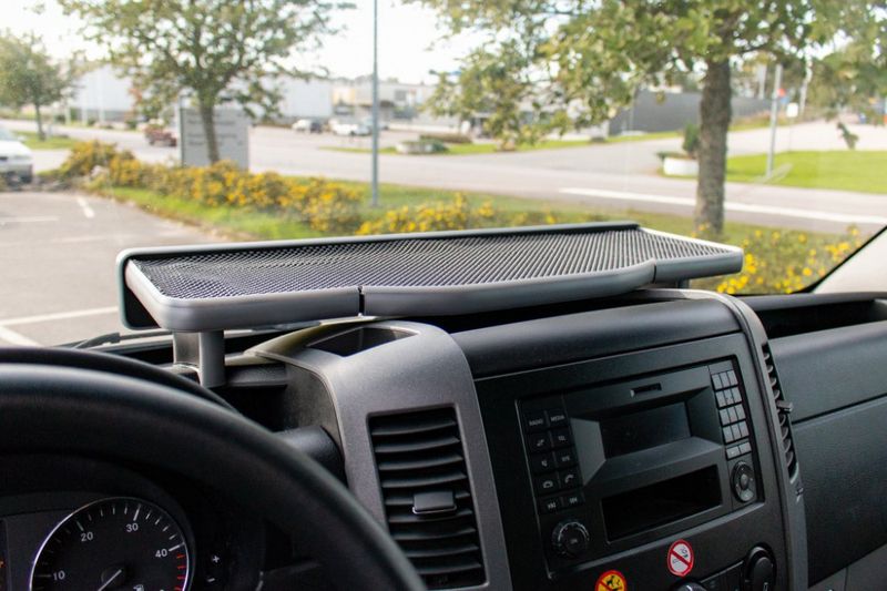 Midtbord til Mercedes Sprinter 2006-2018 /Caroffice